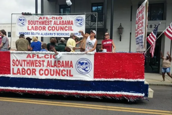 18-ld_parade_16.jpg